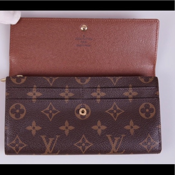 Louie Vuitton Sarah Wallet - Picture 1 of 5